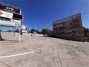 30 m² Commercial space in Constantia Park