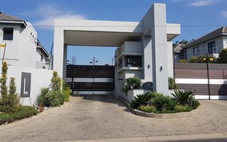 4 Bedroom House in Bryanston East