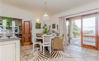 4 Bedroom House in Paarl Central West