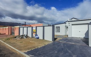 3 Bedroom House in Strand Central