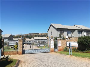 2 Bedroom Townhouse in Noordheuwel