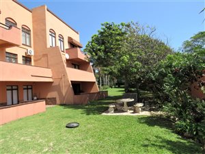 2 Bed Apartment in Port Edward