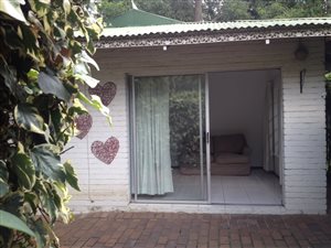 1 Bed Garden Cottage in Craighall Park