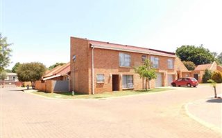 5 Bedroom House in Clubview