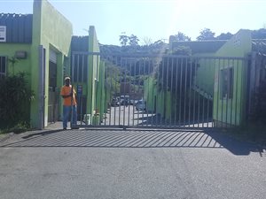 1700 m² Industrial space in Springfield