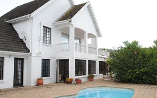 7 Bedroom House in St Francis Bay