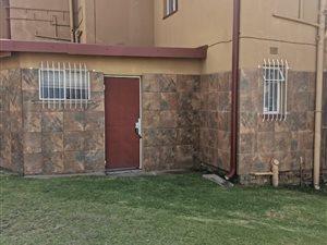 3 Bed Townhouse in Die Heuwel