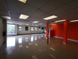 460 m² Commercial space in Kleinfontein