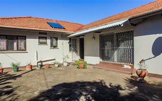 4 Bedroom House in Bluff