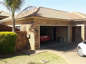 3 Bed House in The Reeds