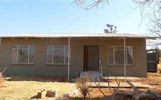 3 Bedroom House in Dibeng