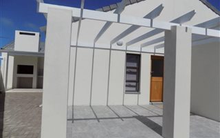 3 Bedroom House in Stilbaai