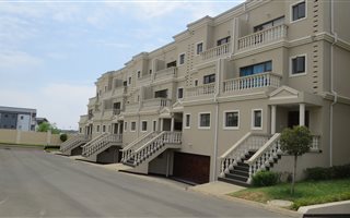 3 Bedroom Cluster in Carlswald Estate