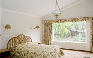 7 Bedroom House in Lynnwood Glen