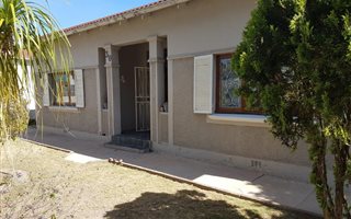 2 Bedroom House in Newton Park