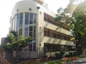 Studio Apartment in Yeoville