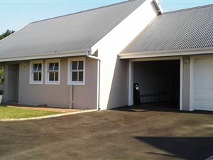 3 Bed House in Caledon Estate