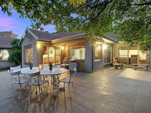 4 Bed House in Constantia Kloof