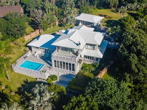 4 Bed House in Southbroom