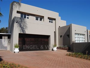 3 Bed House in Dainfern Golf Estate