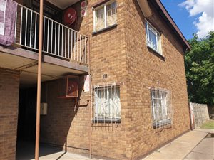 2 Bed Apartment in Vereeniging Central