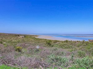 600 m² Land available in Langebaan