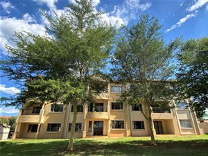 2 Bed Apartment in Hazeldean (Silverlakes Surroundings)