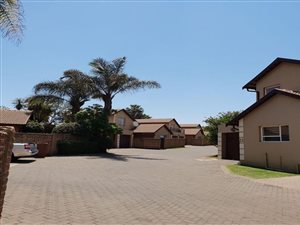 3 Bed Cluster in Pomona