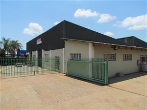 1500 m² Industrial space in Rosslyn