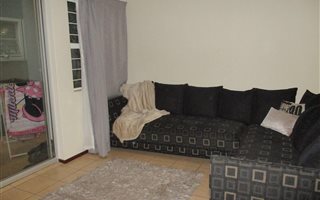 2 Bedroom Apartment in Kensington B