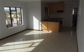 3 Bedroom Apartment in Tableview