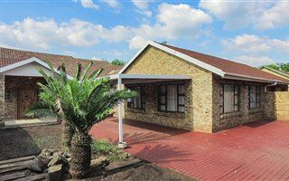 4 Bedroom House in Wierda Park
