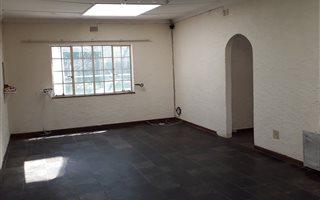 2 Bedroom Garden Cottage in Lanseria and surrounds
