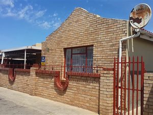 2 Bedroom House in Kwazakhele