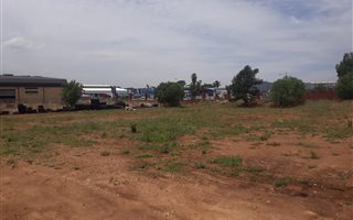 4380 m² Land available in Jet Park