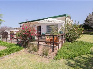 2 Bed House in Golden Acre