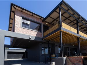 4 Bed House in Humerail