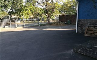 240 m² Commercial space in Pinetown Central