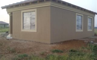 3 Bedroom House in Vanderbijlpark CE7