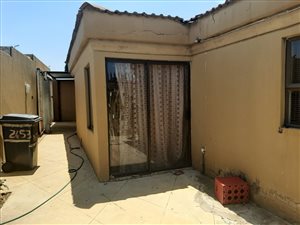 3 Bed House in Naturena