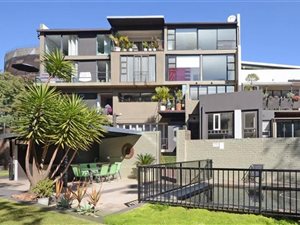 2 Bed Apartment in Auckland Park
