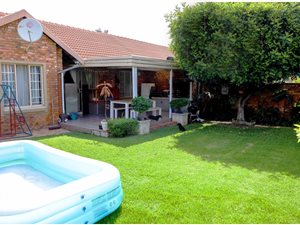 3 Bed Townhouse in Amberfield