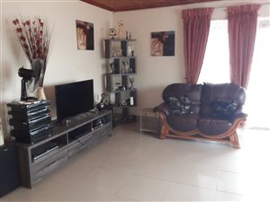 5 Bed House in La Mercy