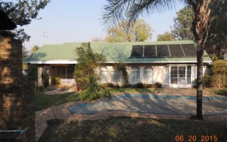3 Bedroom House in Olivedale