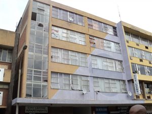 1 Bed Apartment in Roodepoort Central