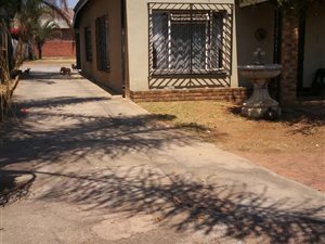 3 Bed House in Hermanstad