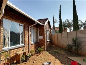 3 Bed House in The Reeds