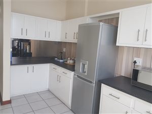 2 Bed Apartment in Middelpos