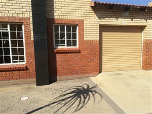 3 Bed Townhouse in Waterval East