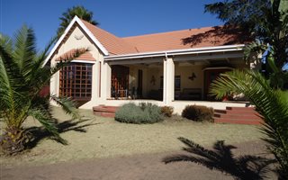 3 Bedroom House in Roodepoort West